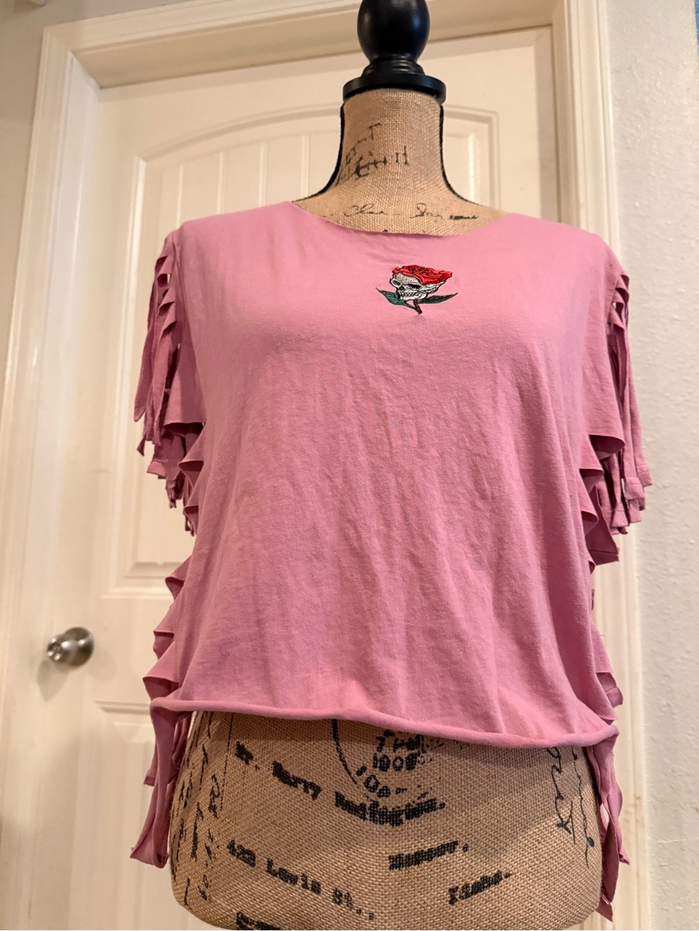 Pink fringe Sleeve Women's Top with Rose Skull Embroidery